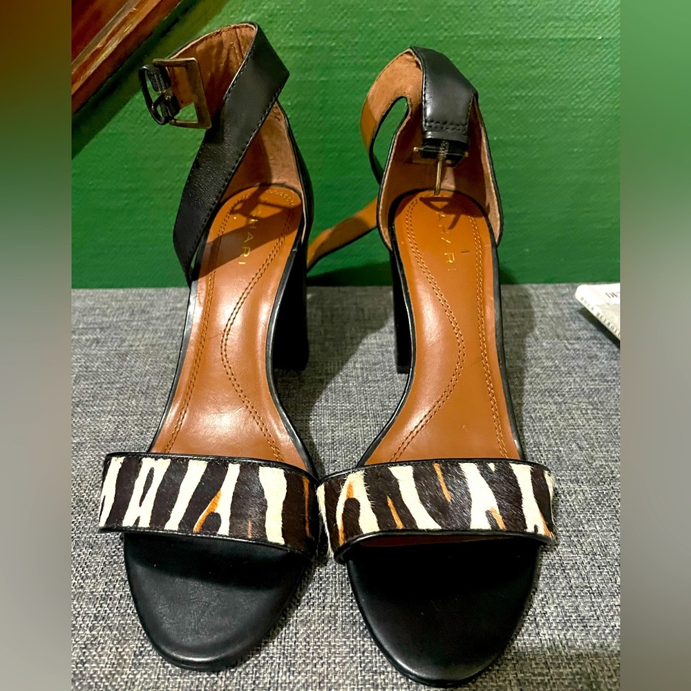 Tahari “May” Animal Print Calf Hair Leather Ankle Strap Heels Sandals Size 7M